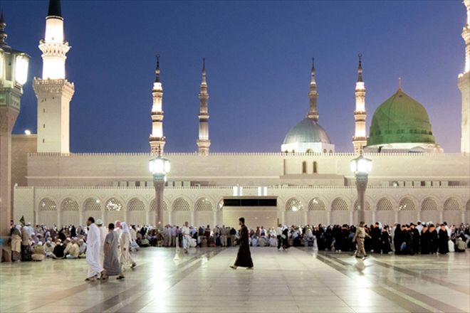 ÜNİVERSİTE ÖĞRENCİLERİNE ÖZEL UMRE TURU