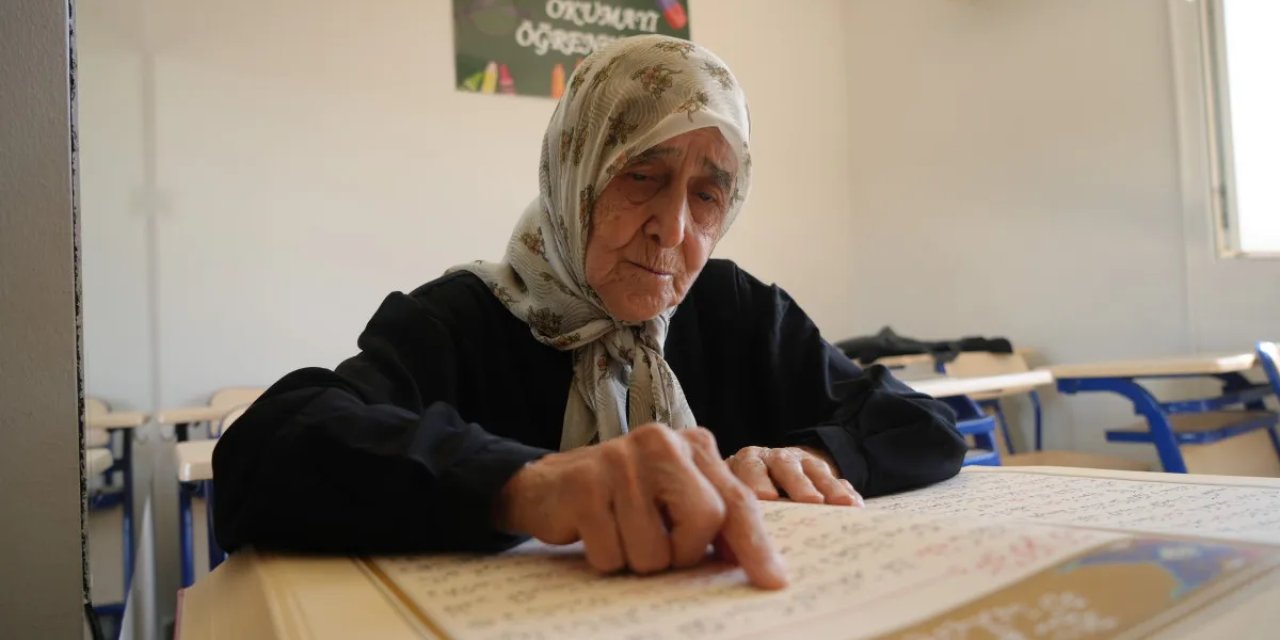 87 yaşında Kur'an-ı Kerim okumayı öğrendi