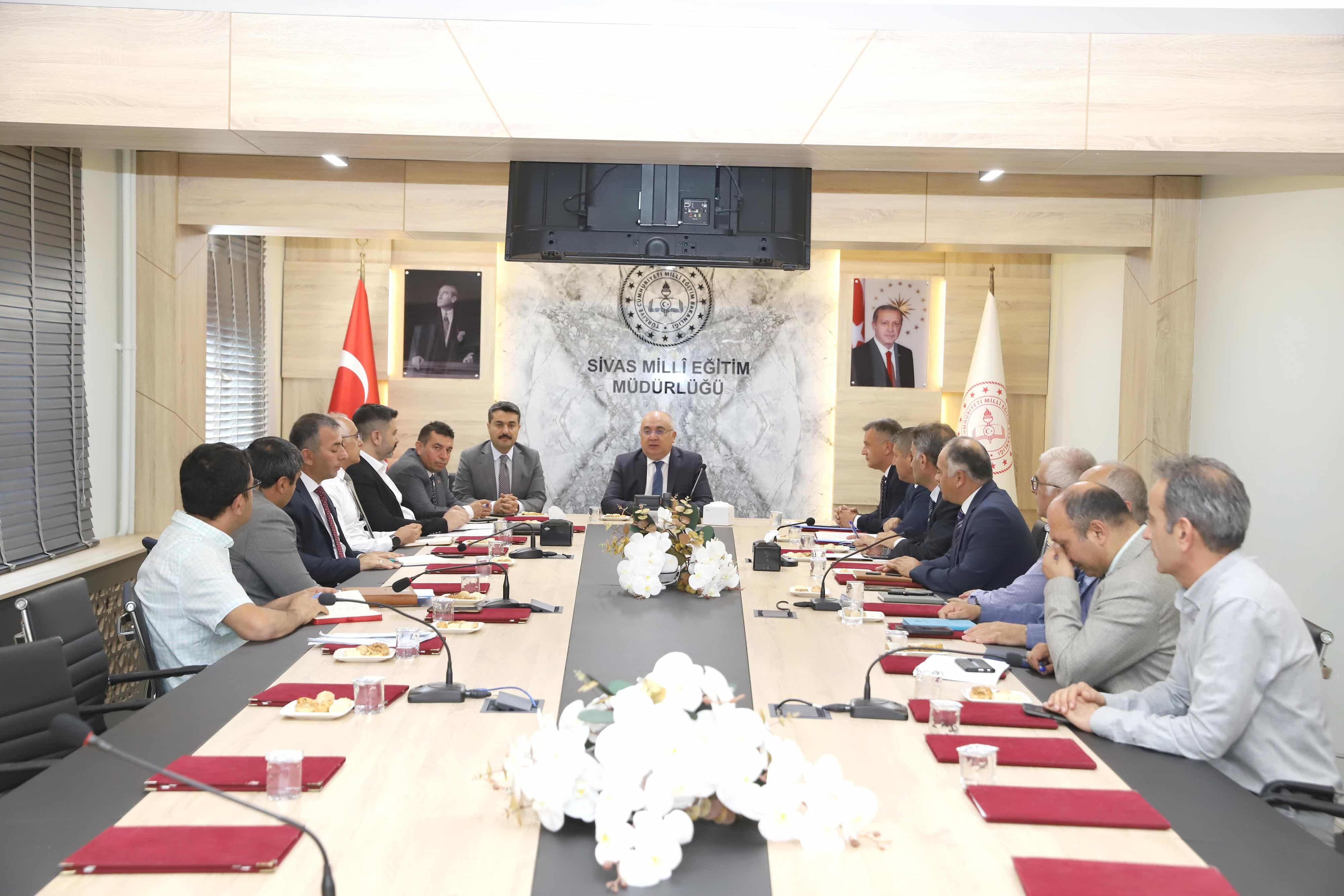 Sivas’ta Yeni Eğitim Dönemi İçin Hazırlık Toplantısı Yapıldı