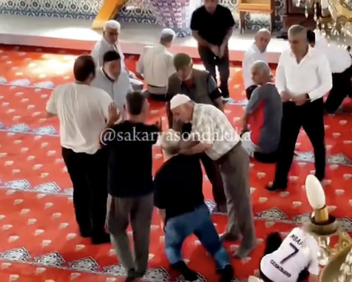 Camide vaaz kavgası