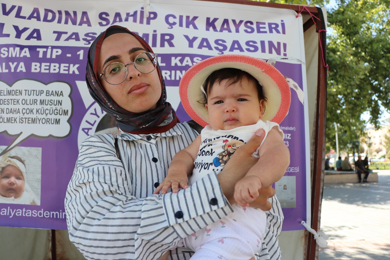 SMA'lı Alya Destek Bekliyor