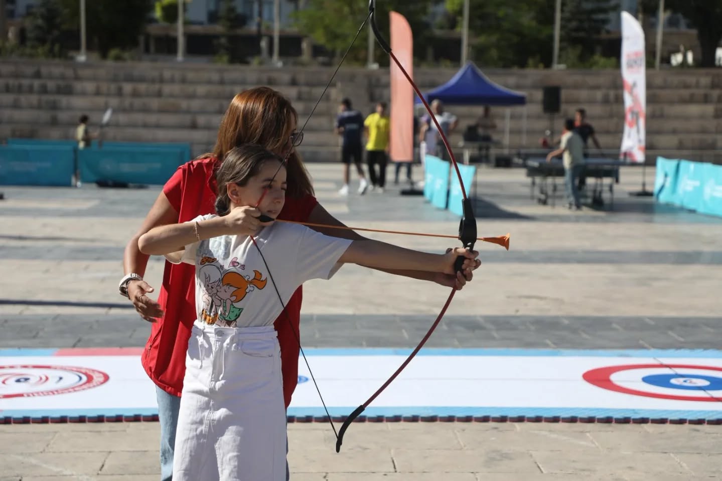 Gençler hem eğlendi hem sporla tanıştı