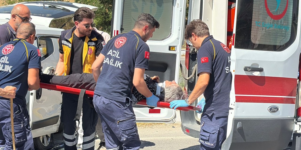 Sivas'ta Trafik Kazası: 6 Yaralı