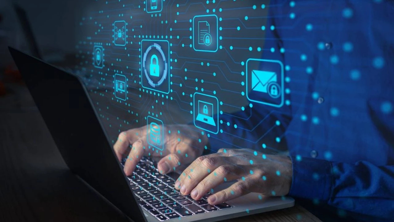 MİT'ten dolandırıcılık şebekesine operasyon