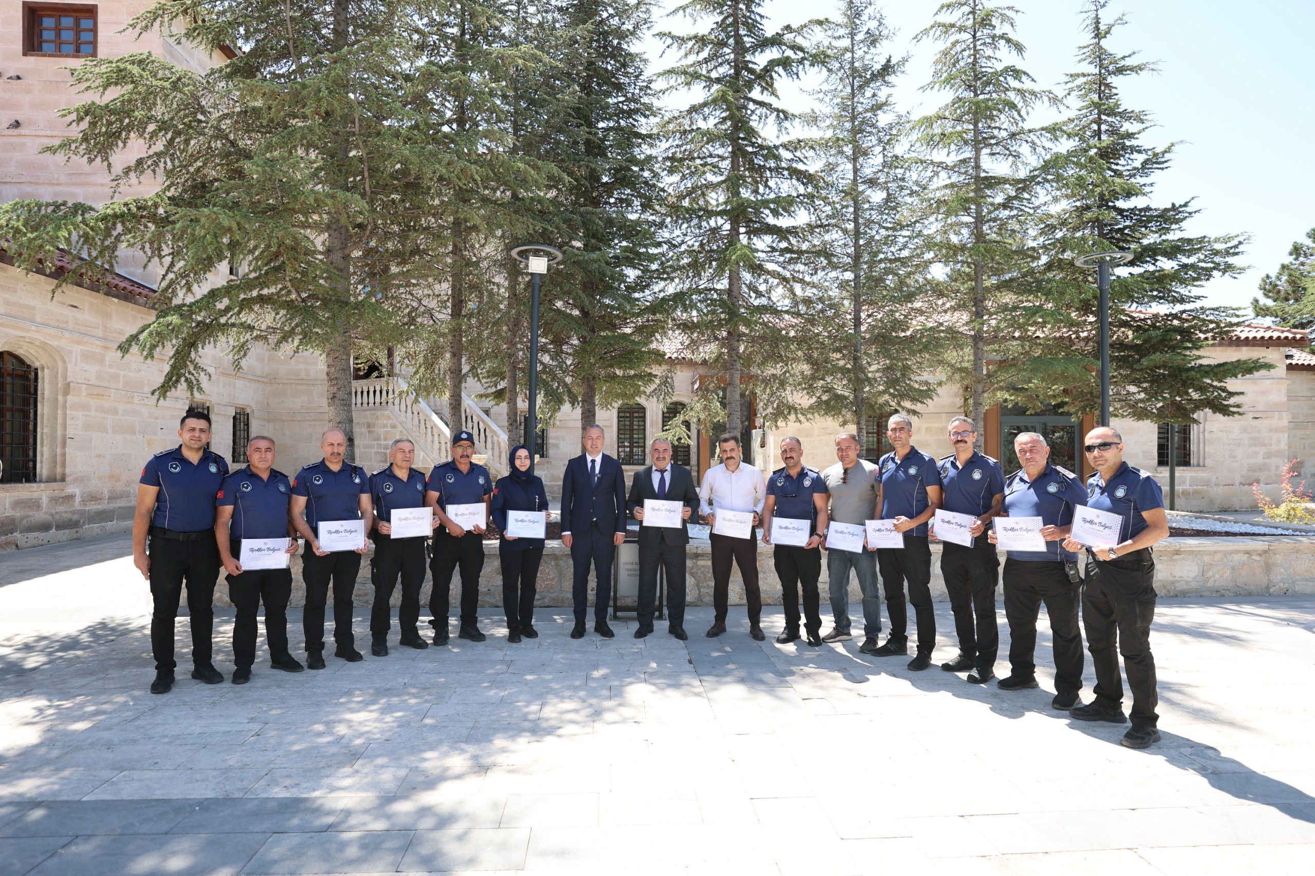 Sivas'ta Zabıta Personellerine Teşekkür Belgesi