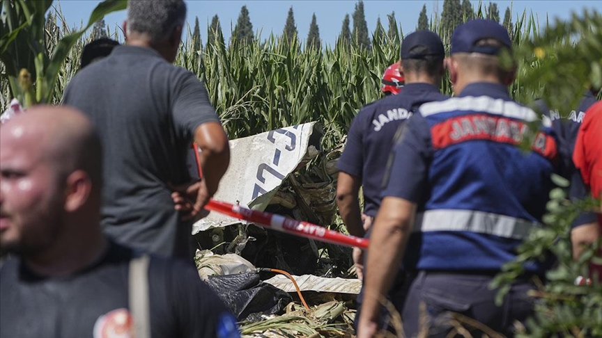 Eğitim uçağı düştü, pilot hayatını kaybetti