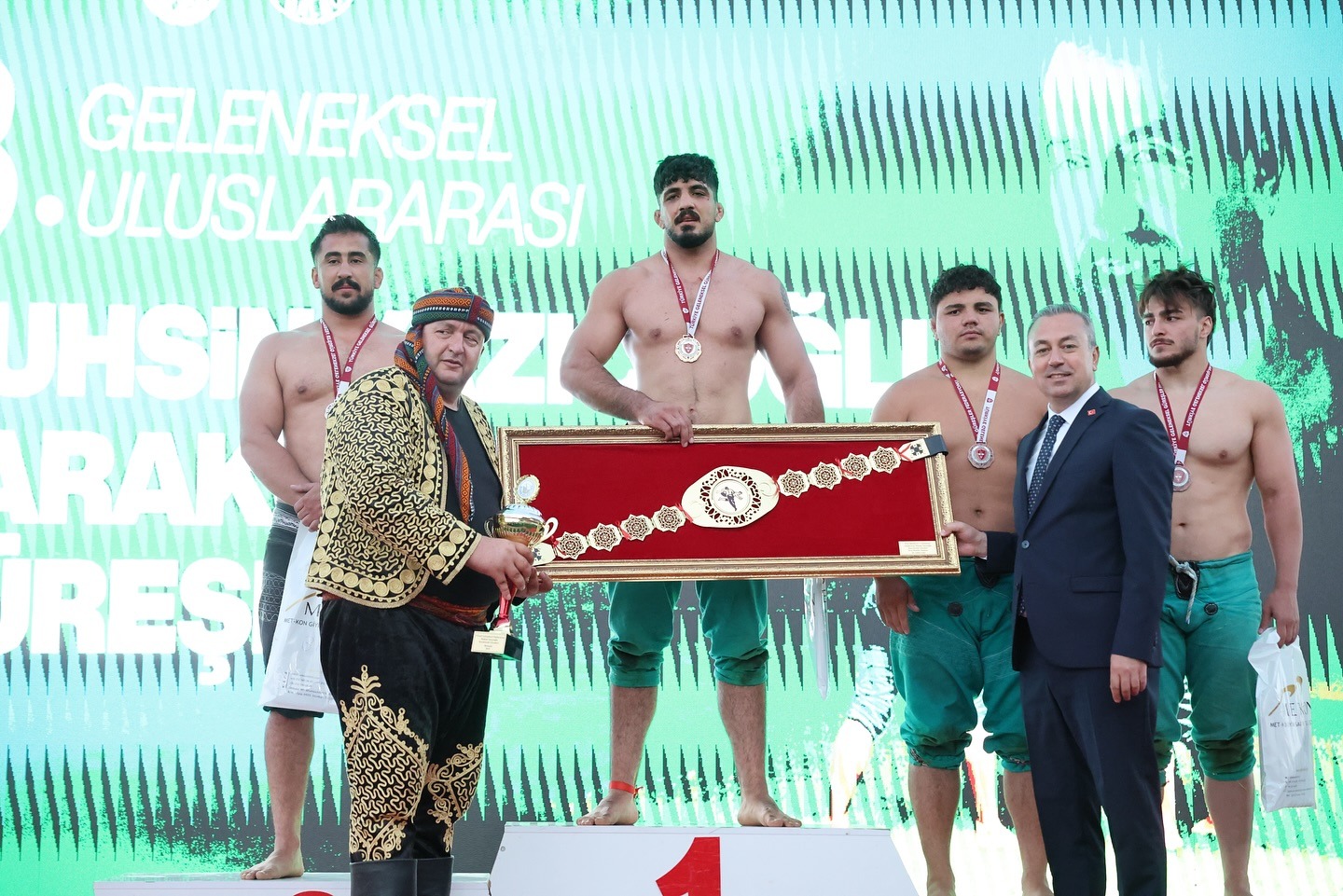 Sivas'ta Şampiyonlar Madalyalarını Aldı