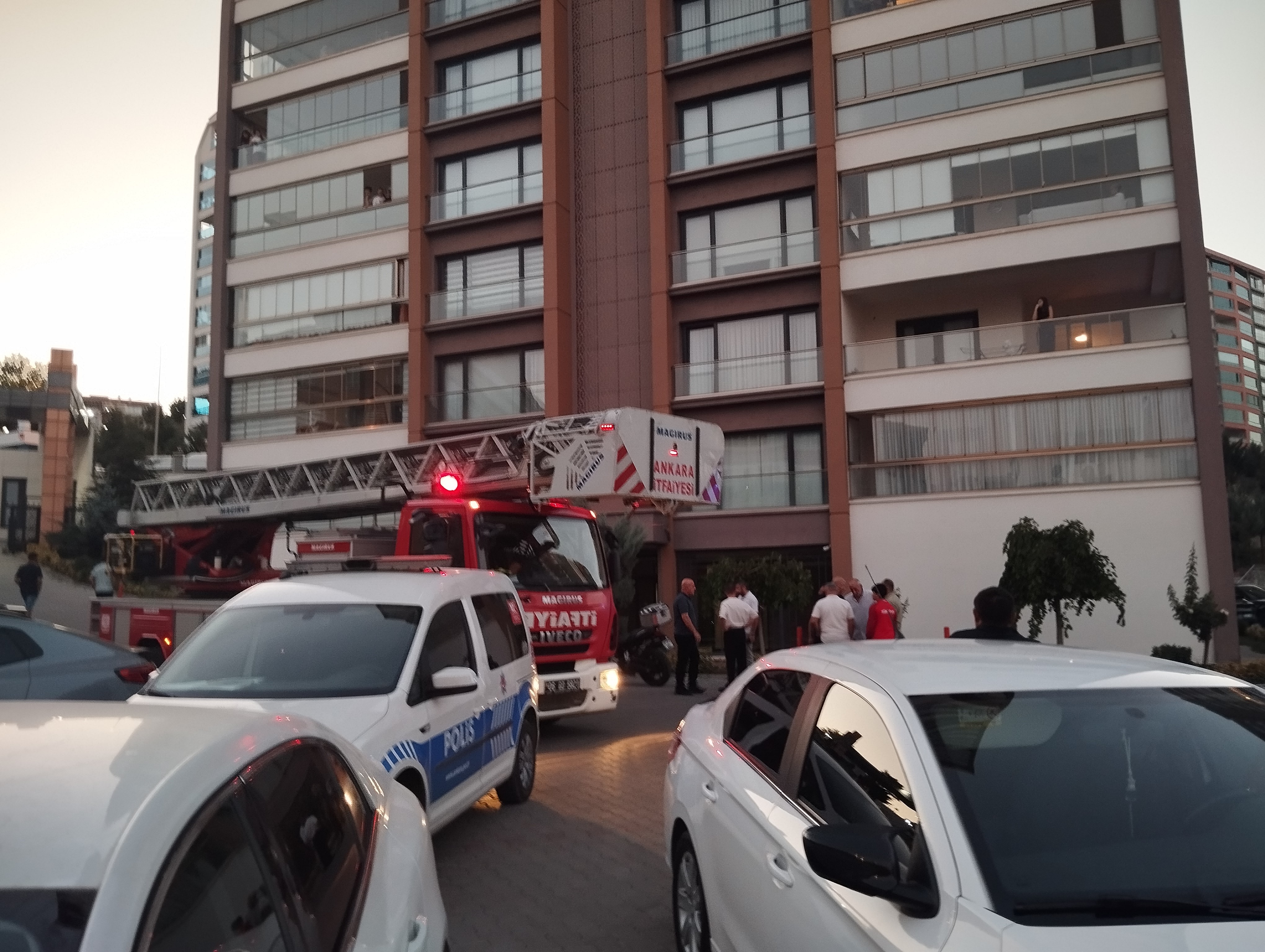 Sivaslılar Caddesinde Cinayet: Çocukların Gözü Önünde...