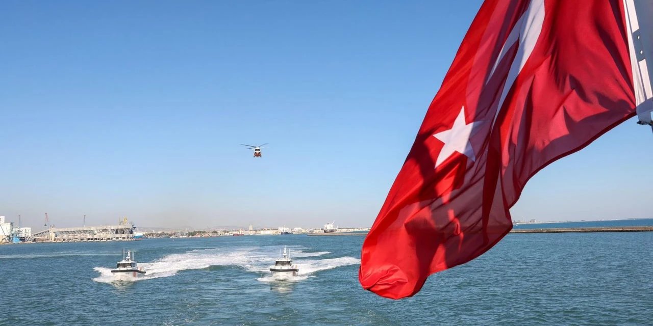 Sahil Güvenlik ekipleri 8 ayda 5 bin 423 kişiyi kurtardı