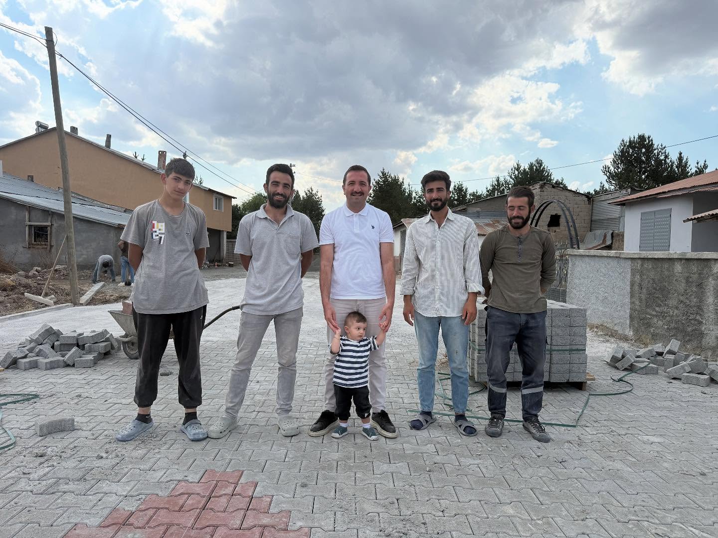 Sivas’ta Parke Döşeme Çalışmaları Hızla İlerliyor