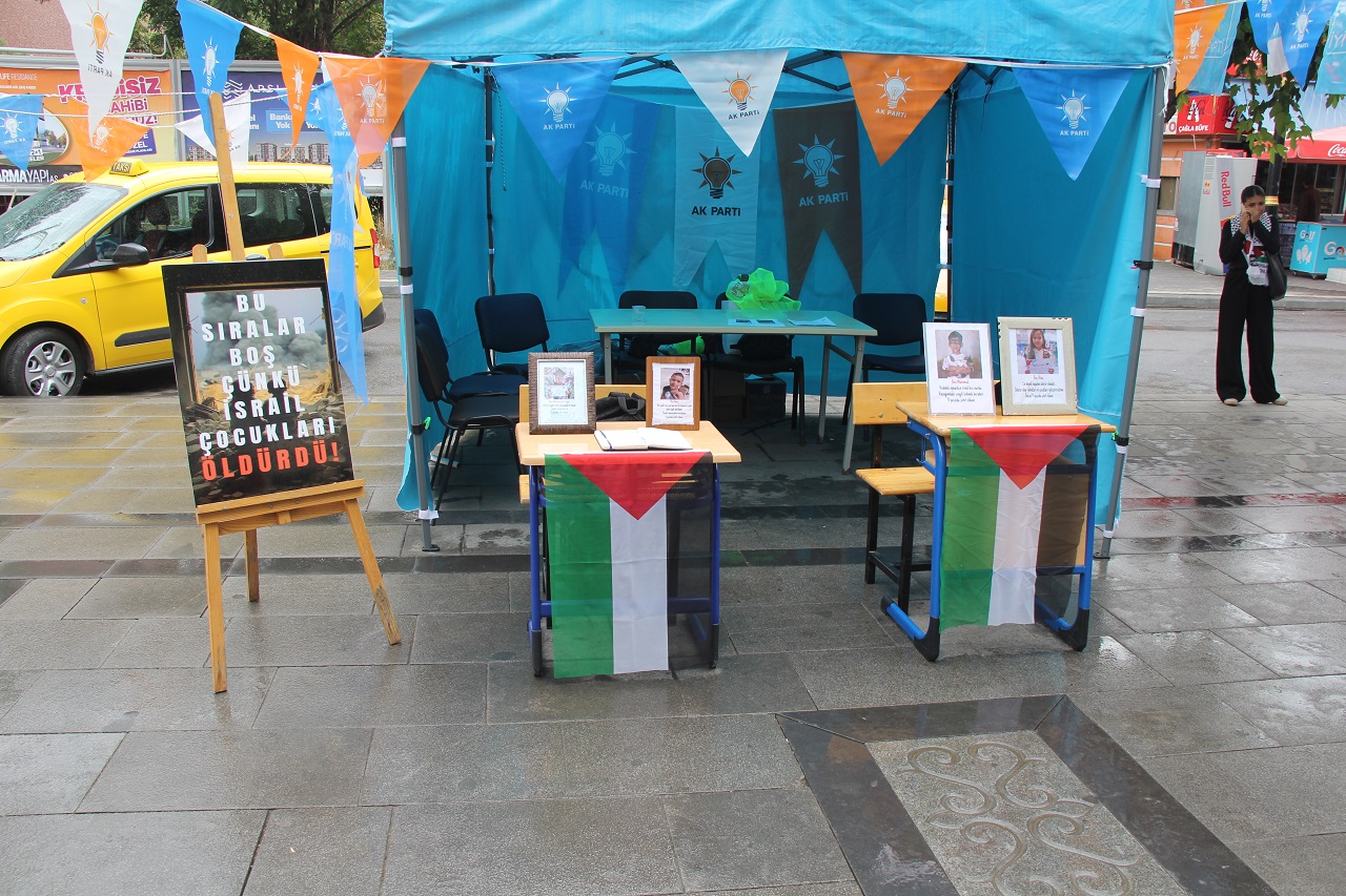 Gazze’deki Çocuklar, Sivas’ta Boş Sıralarla Anıldı