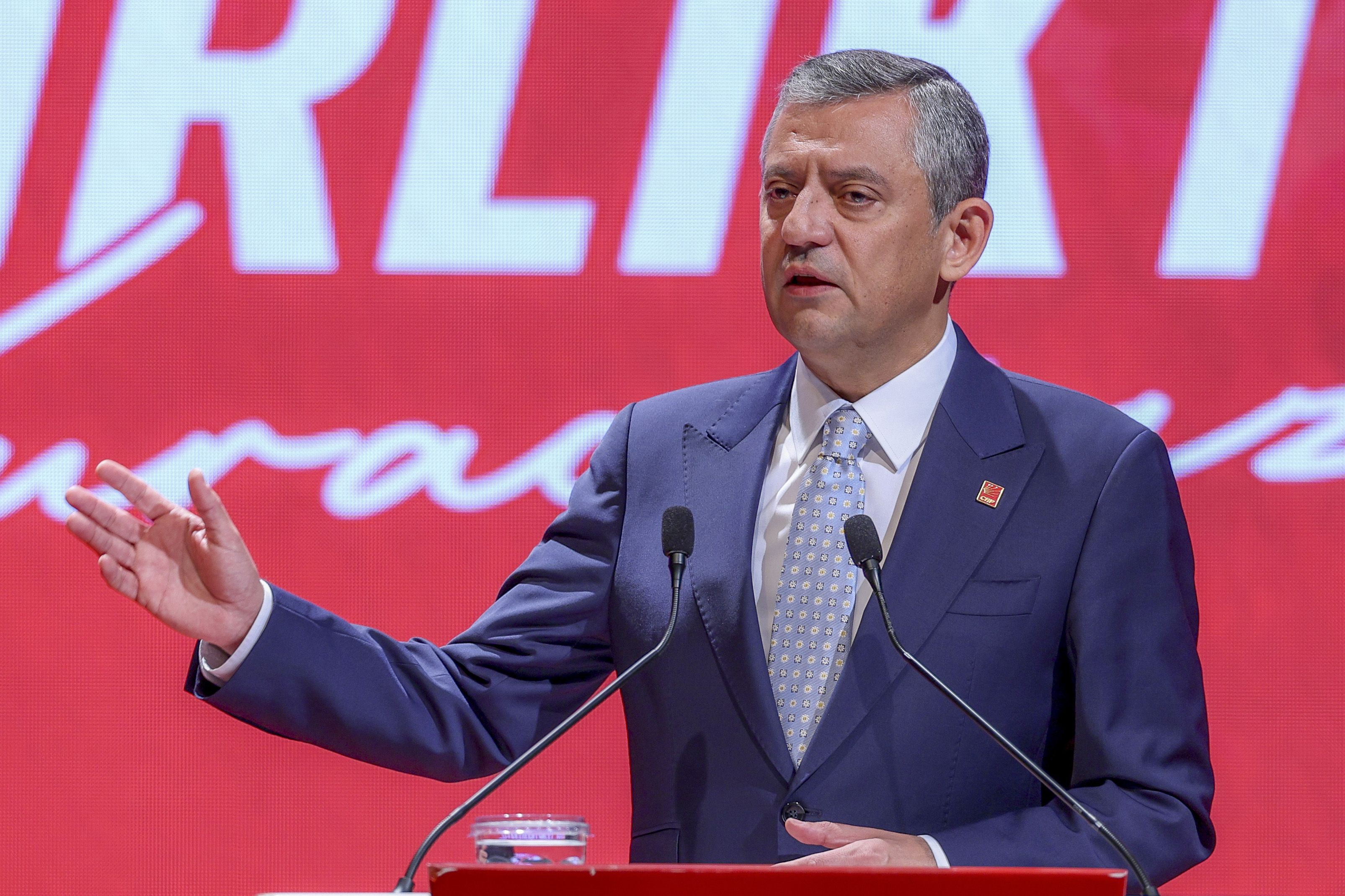 Özgür Özel: Ne yaparsanız yapın başaramayacaksınız