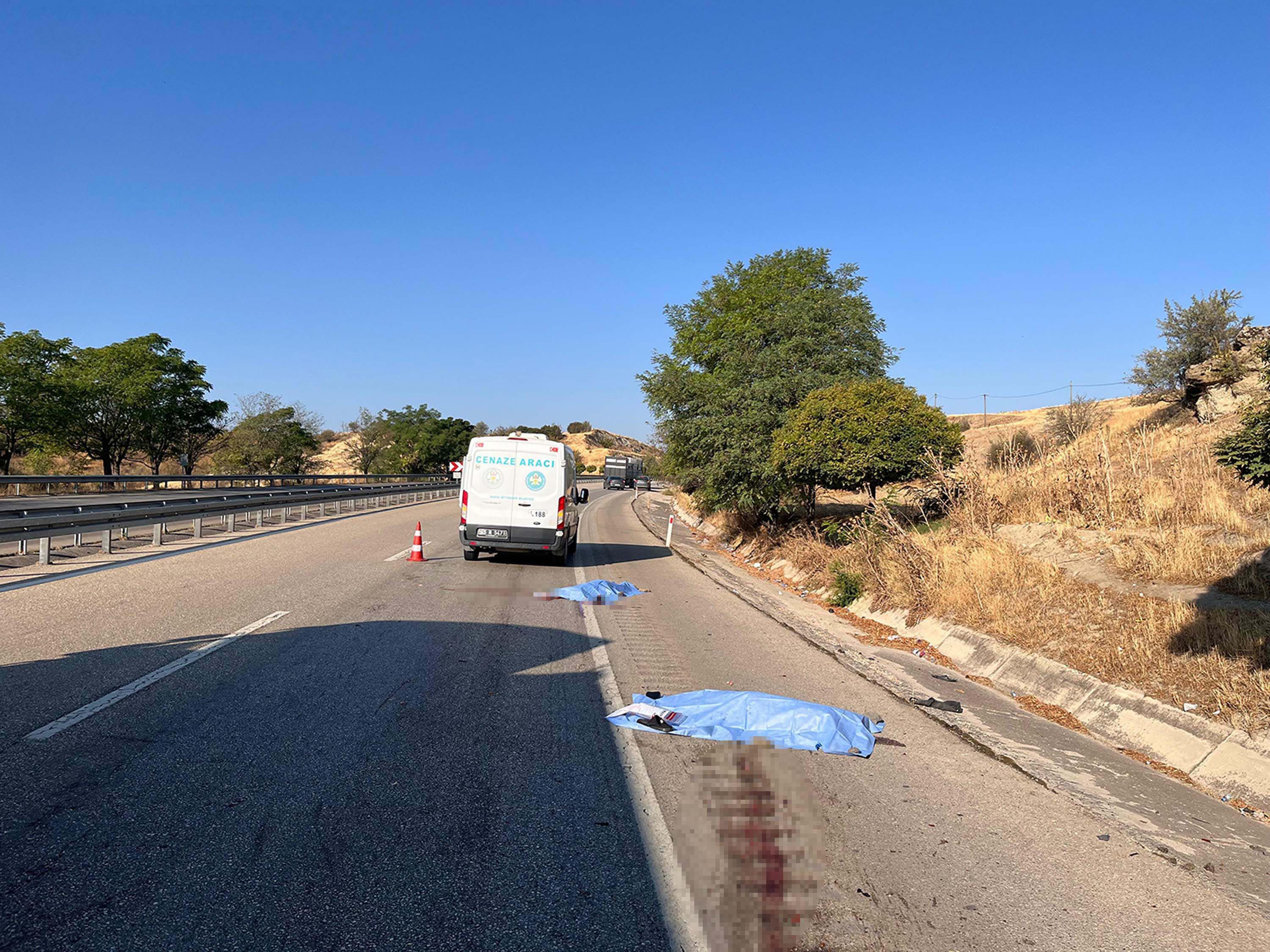 Lastik Değiştirirken Feci Kaza: Çift Öldü, Çocuklar Yaralı