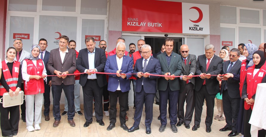 Sivas Kızılay’dan Butik Mağaza