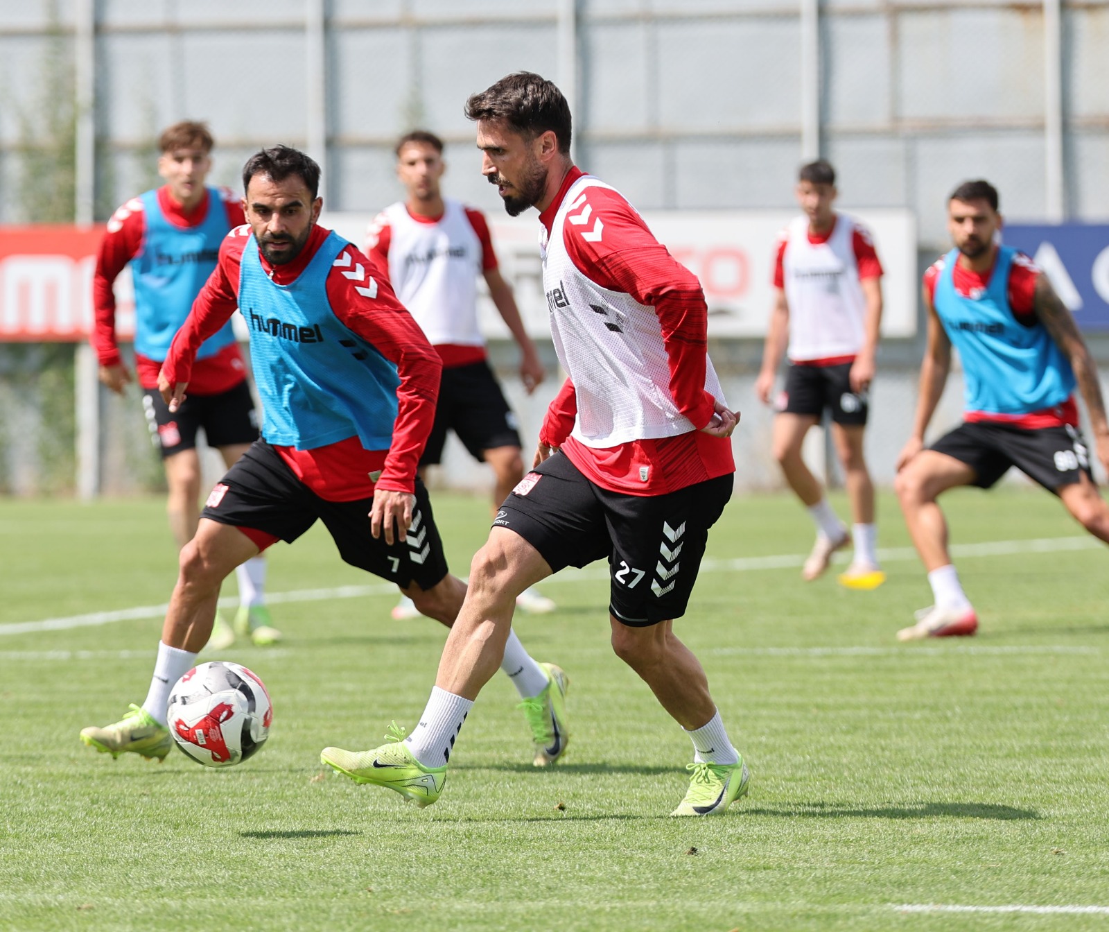 Sivasspor’da 3 futbolcu takımdan ayrı çalıştı