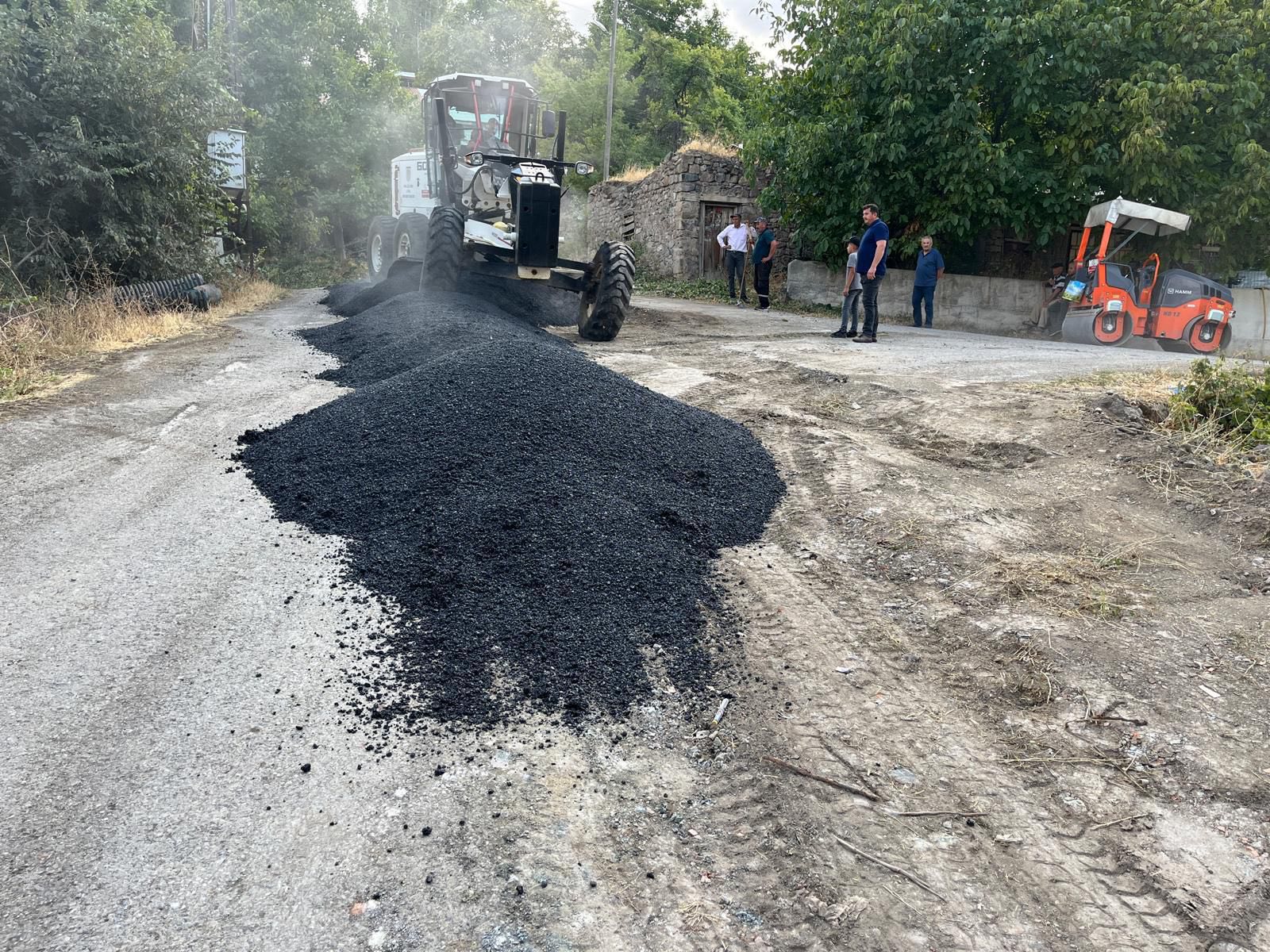 Sivas Kırsalında Yollar Daha Güvenli