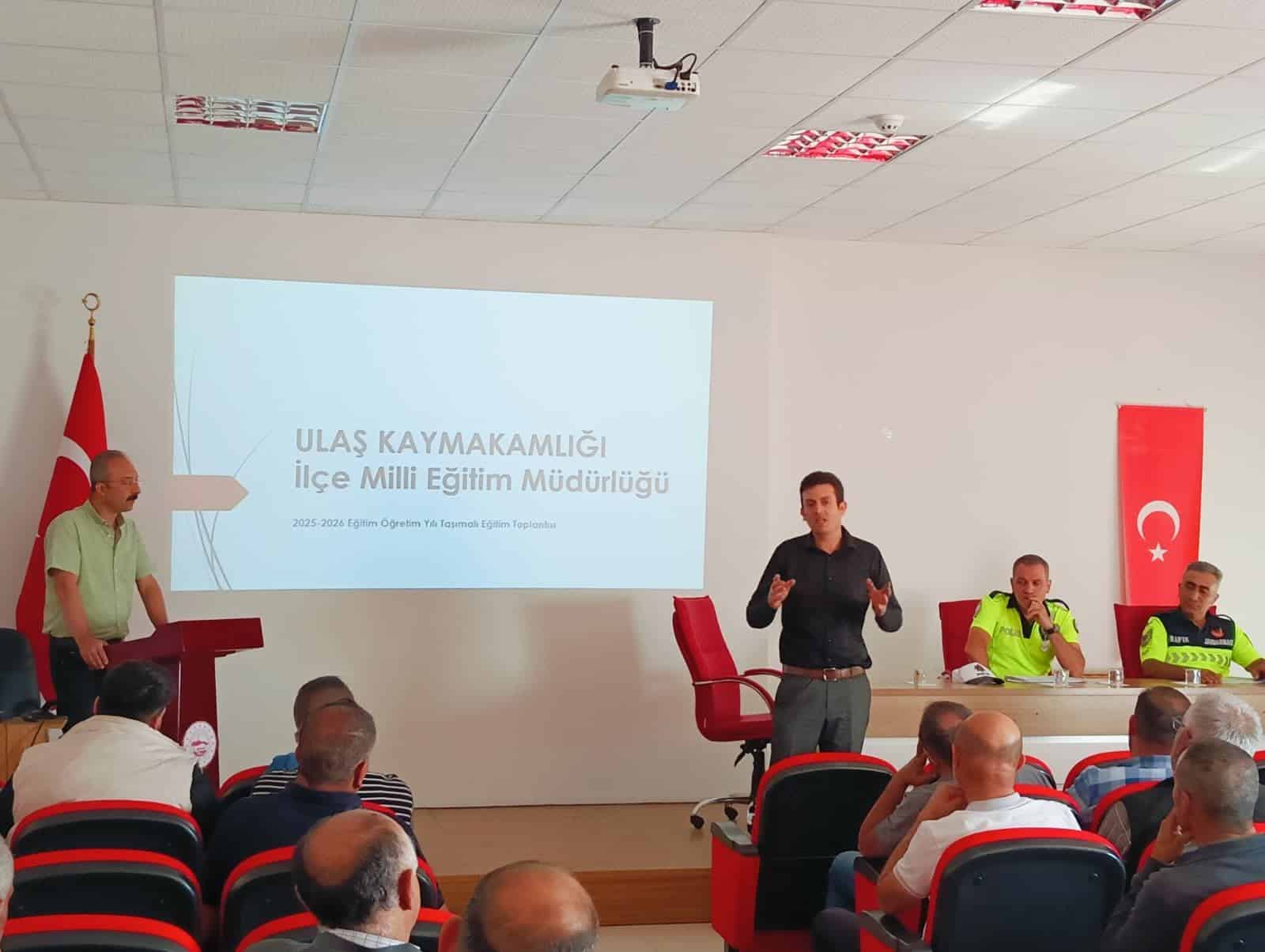 Öğrenci servisi sürücüleri bilgilendirildi