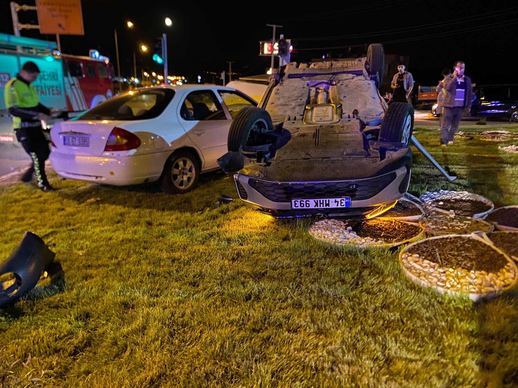 Sivas’ta iki otomobil çarpıştı