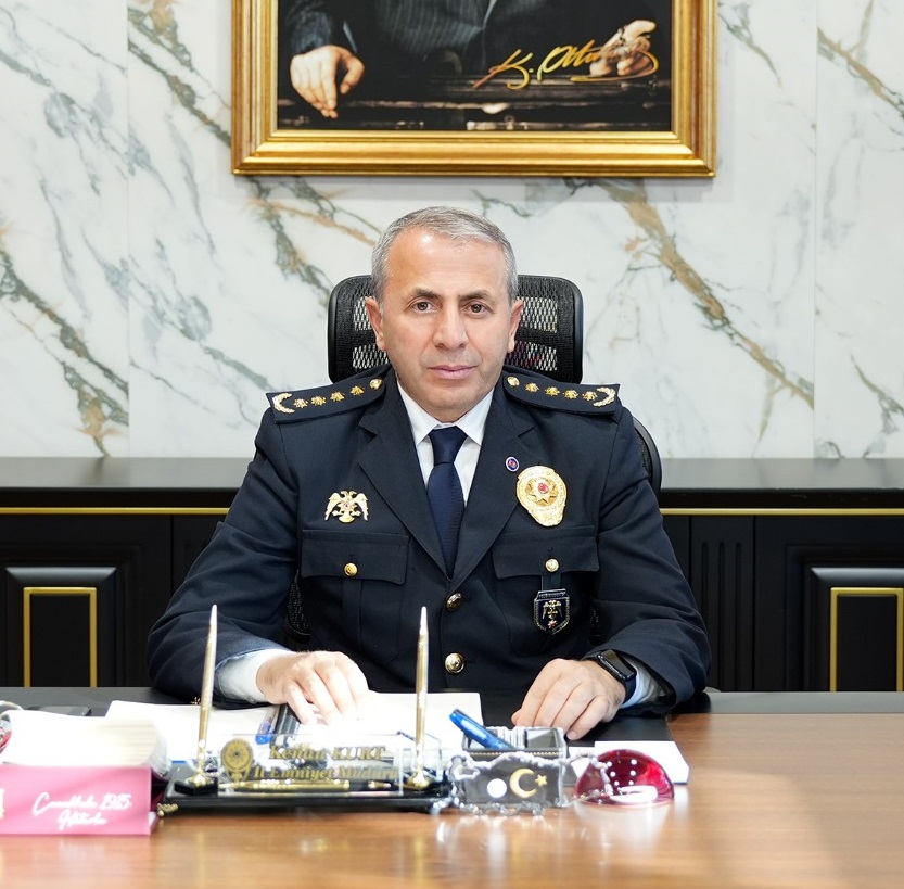 Sivaslı Müdüre Yeni Görev Yolu