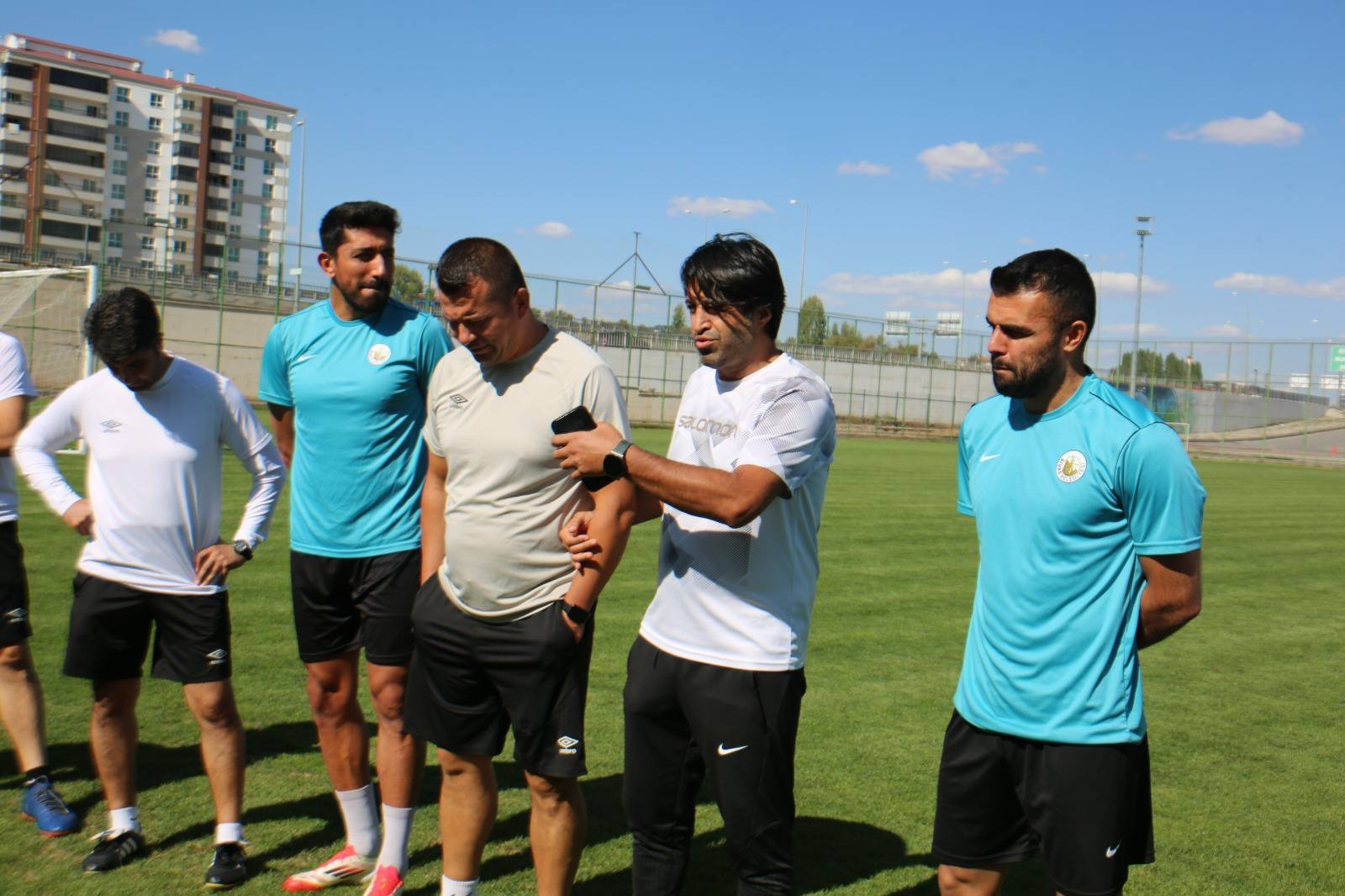 Efsane Kaptan Yerlikaya’dan Sivas Gücü’ne Moral Ziyareti