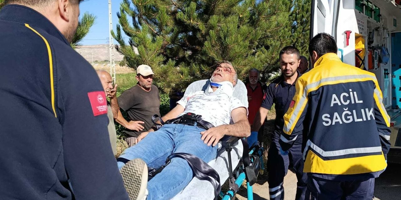 Sivas'ta motosiklet devrildi: 1 yaralı