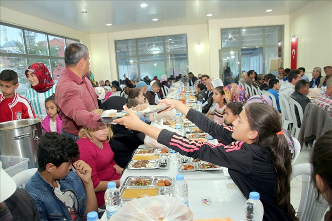 Şarkışla´da yetimler için iftar programı