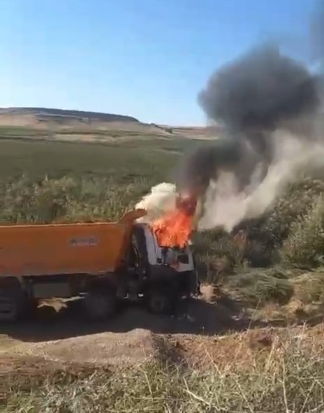 Kamyon şoförünün feci ölümü