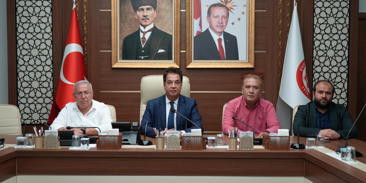 SCÜ'de İşgücü Personeliyle Toplantı