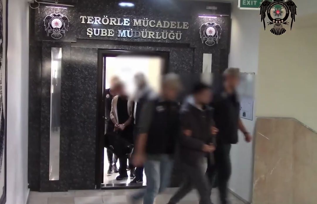 Sivas'ta FETÖ'ye Darbe: 4 Yakalama