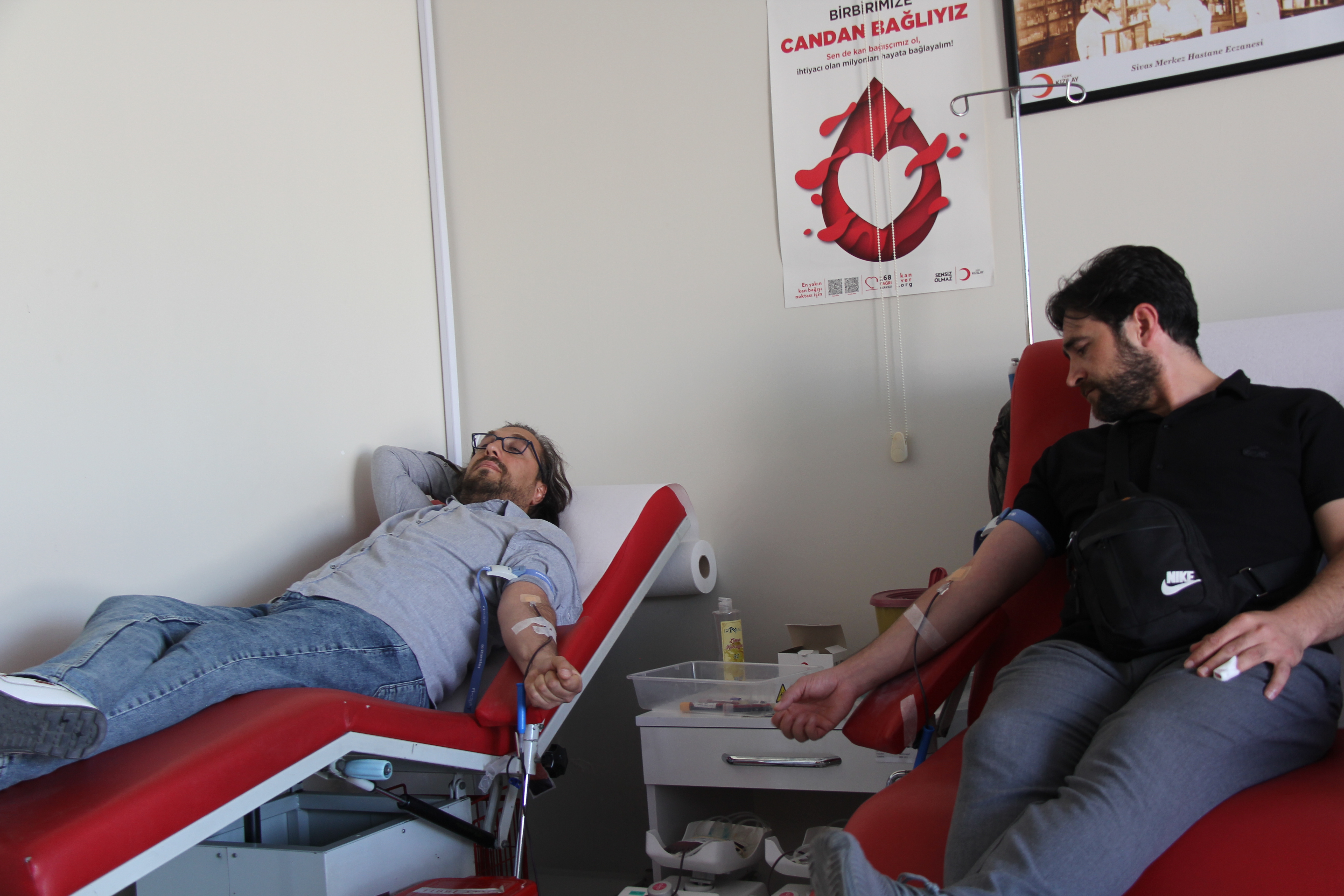 Sivas’ta gazetecilerden kan bağışına destek