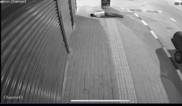 Husumetlisini silahla başından vurdu