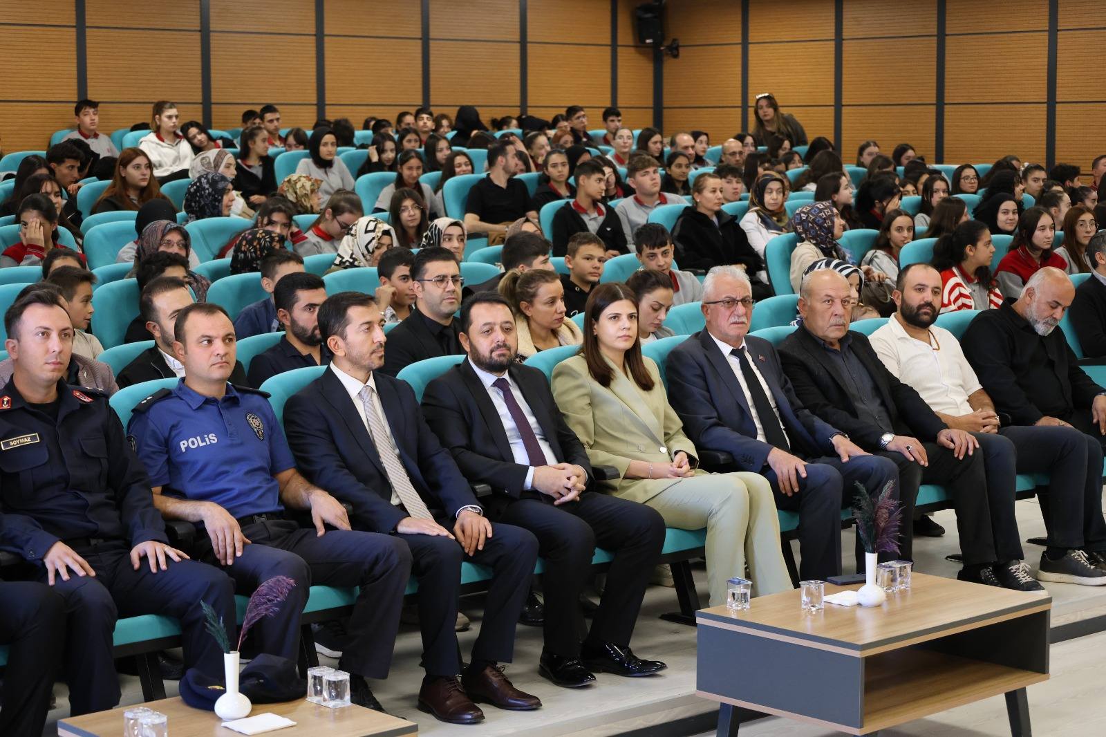 Sivas’ta Mevlid-i Nebi Programında Aile Bağları Vurgusu