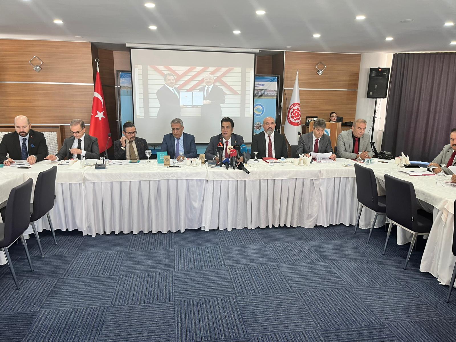 Rektör Şengönül: “Bir yılda önemli başarılar elde ettik”