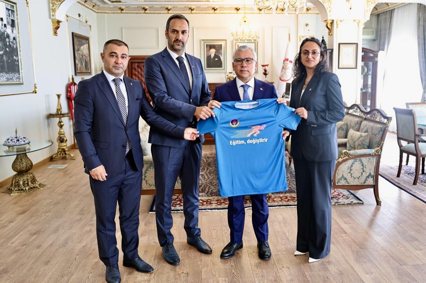 Sivas’ta Koş, Eğitime Katkı Sağla