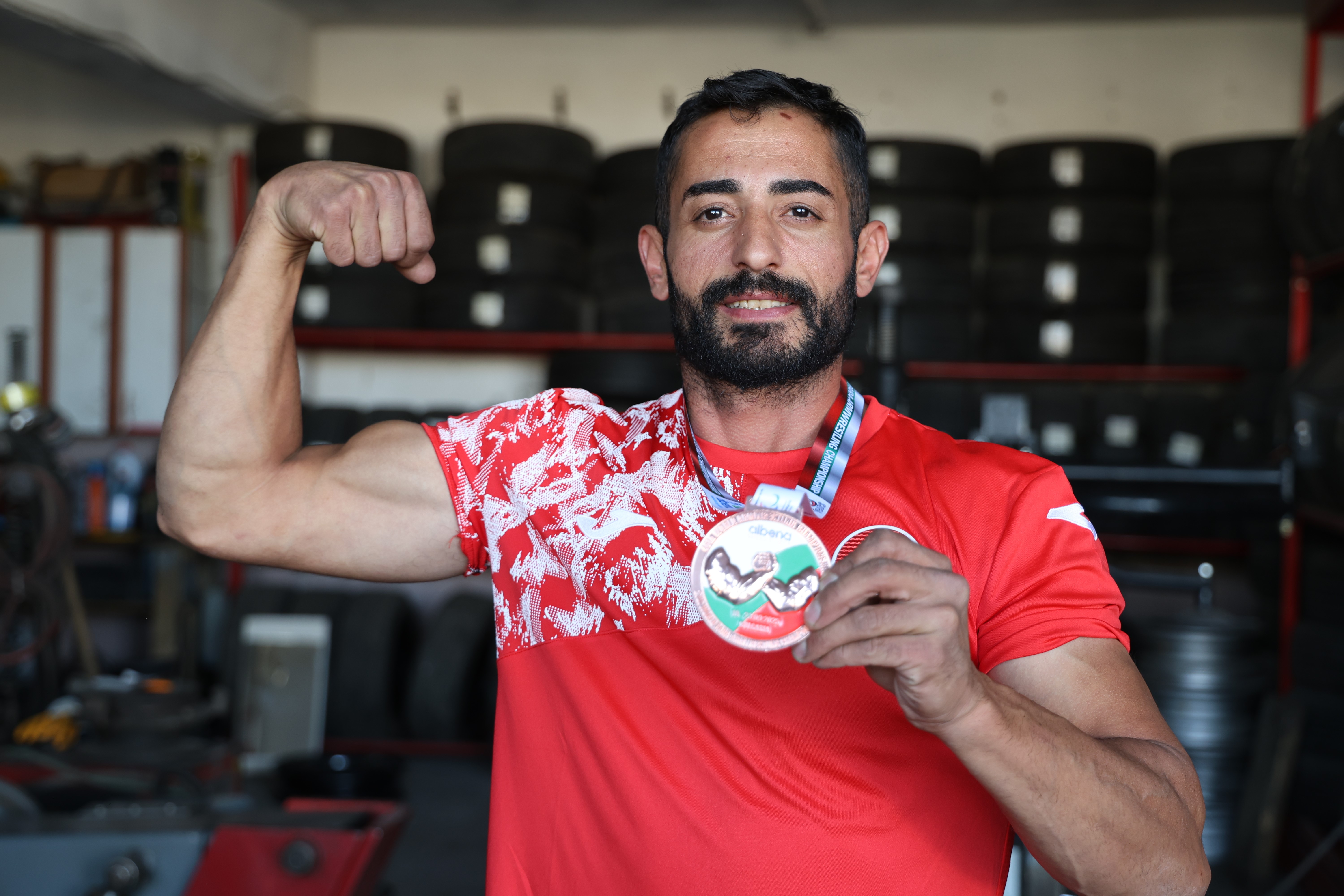 Sivaslı Milli Sporcu Dünya 3.’sü Oldu, İsrail Bayrağına Tepki Gösterdi