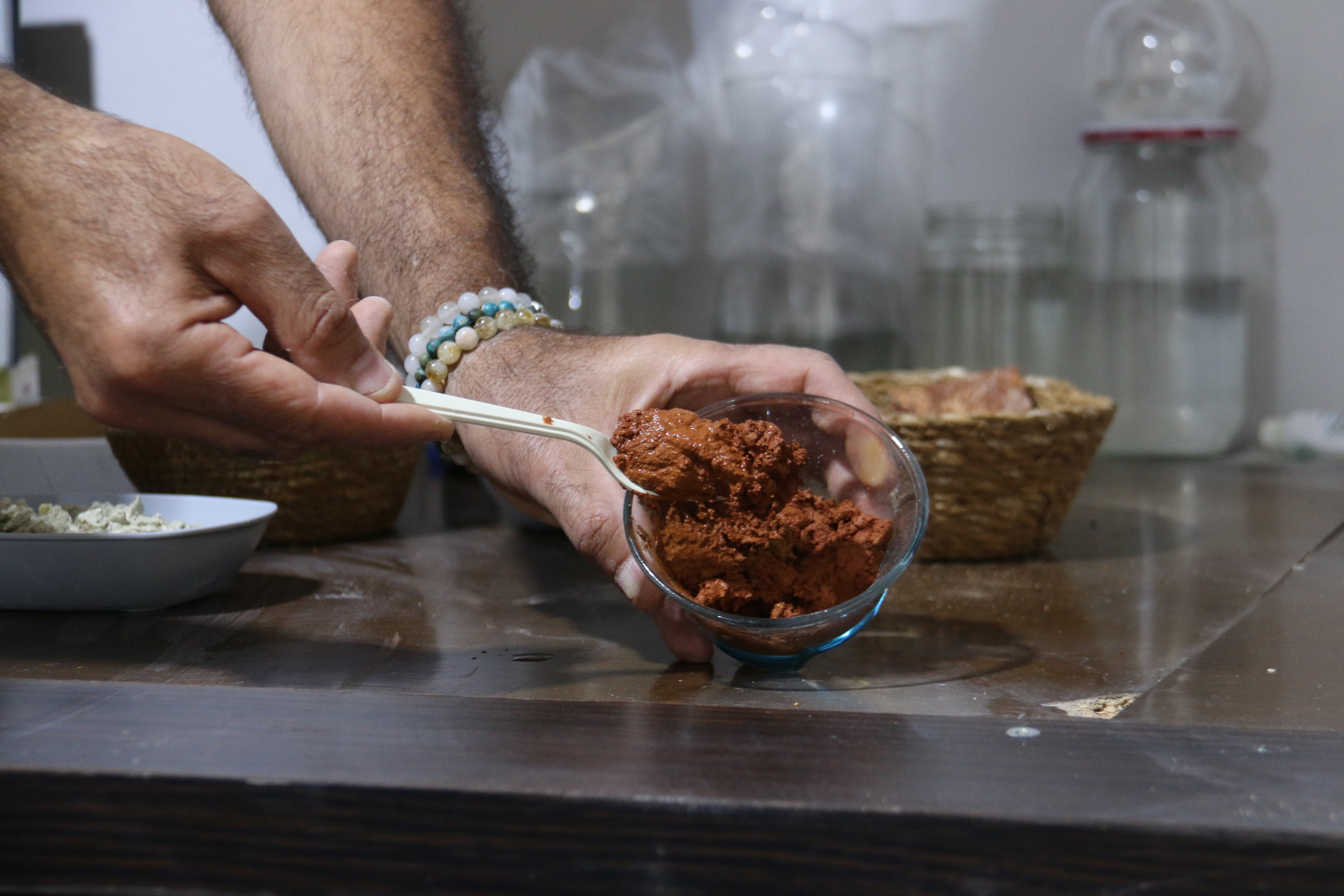Divriği Ulu Camii’den İlham Aldı, Kaybolan Kil Geleneğini Geri Getirdi