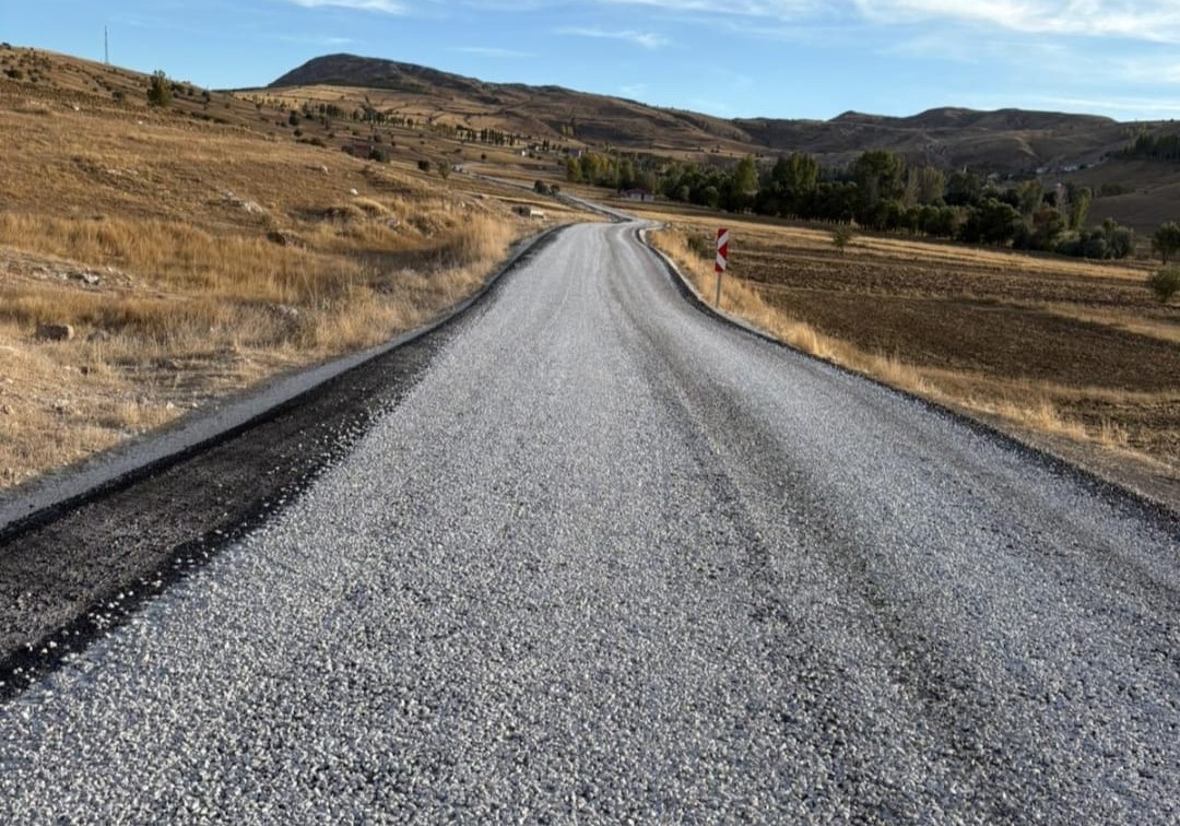 Sivas Hafik’te Ulaşım Daha Güvenli Hale Geldi