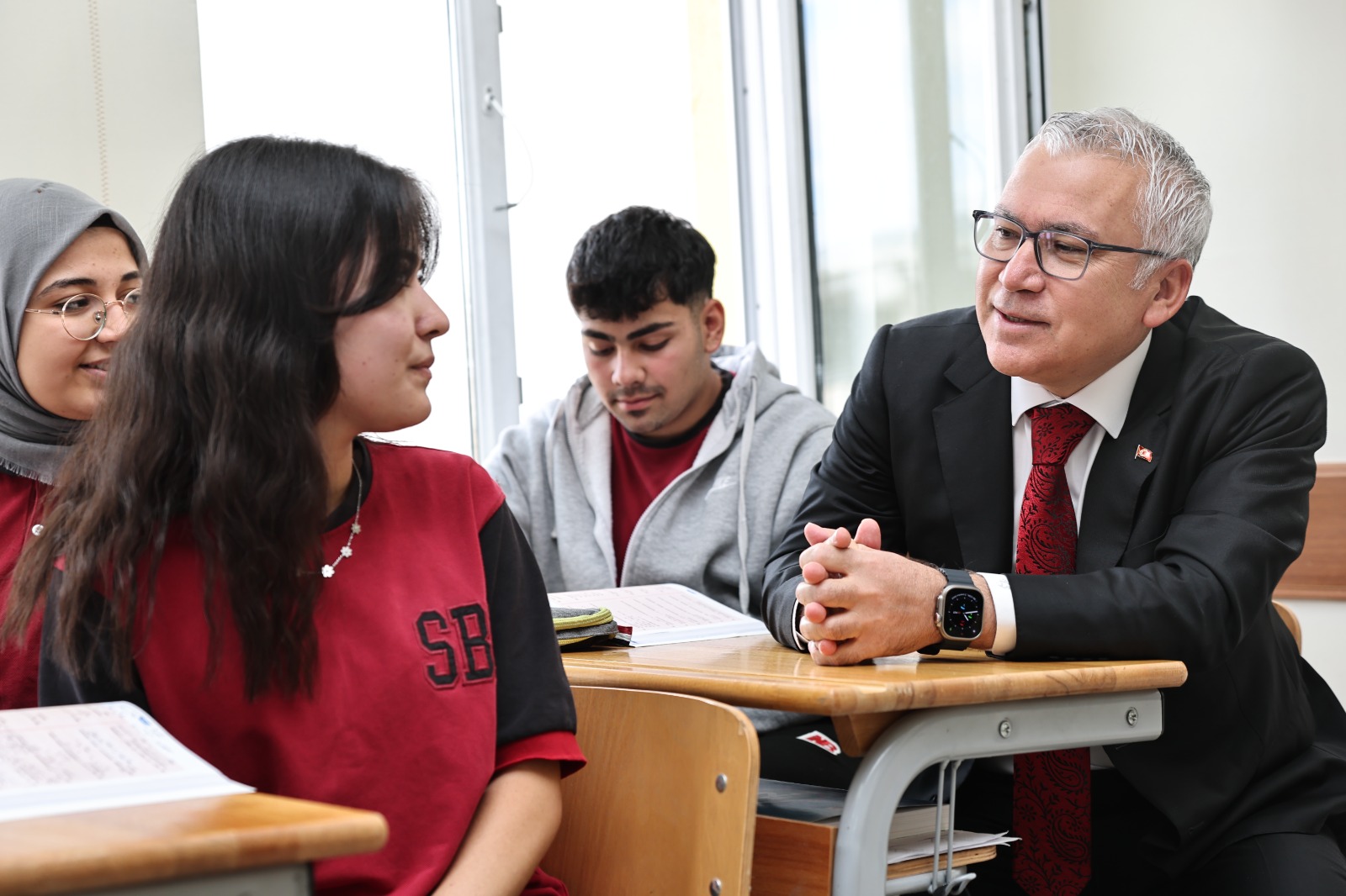 Sivas Valisi Şimşek, Öğrencilerle Buluştu