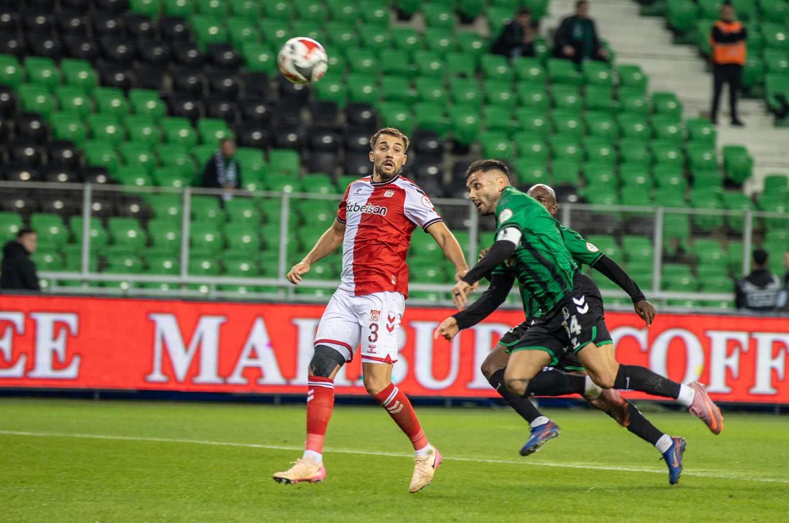 Sivasspor 4 maçtır yenilmiyor!