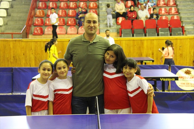 CEBECİ İLKOKULU RENK KATTI