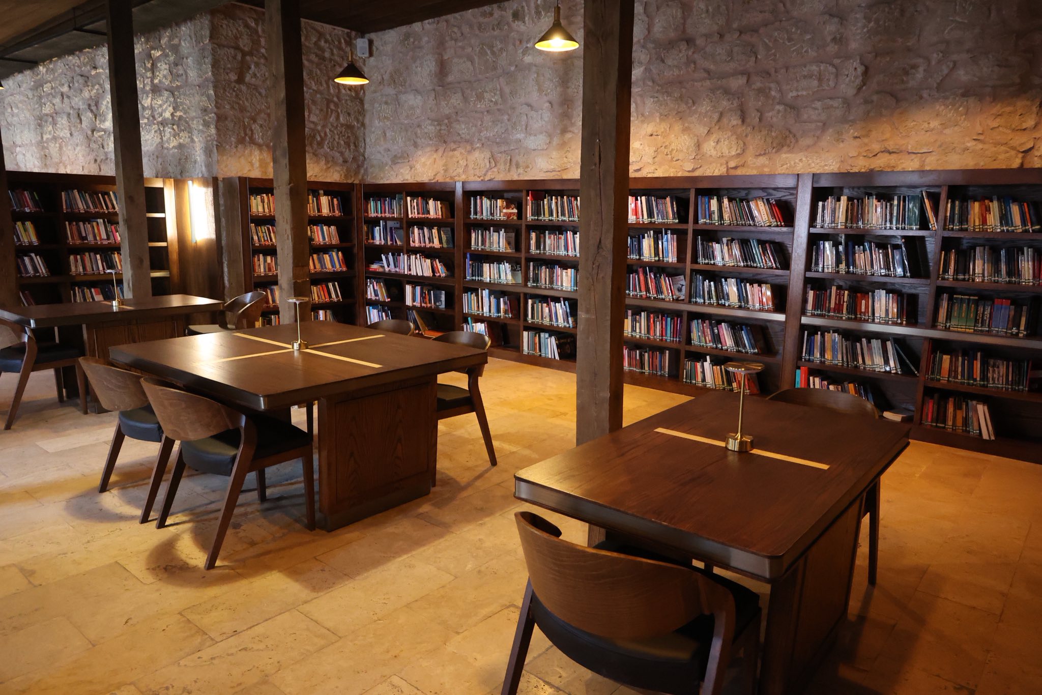 Sivas''ın Yeni Kütüphanesi Açılış İçin Gün Sayıyor