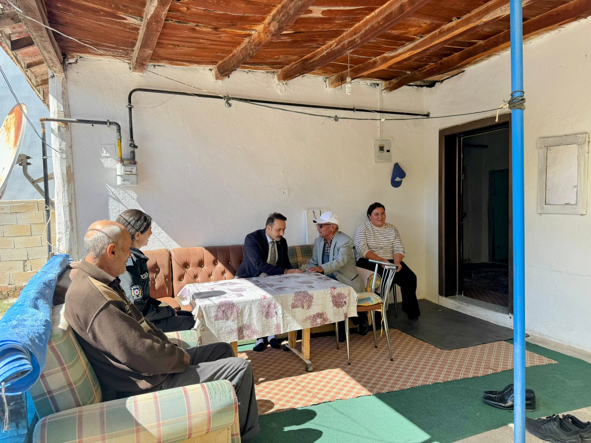 Kaymakam Koca’dan Yaşlılara Anlamlı Ziyaret