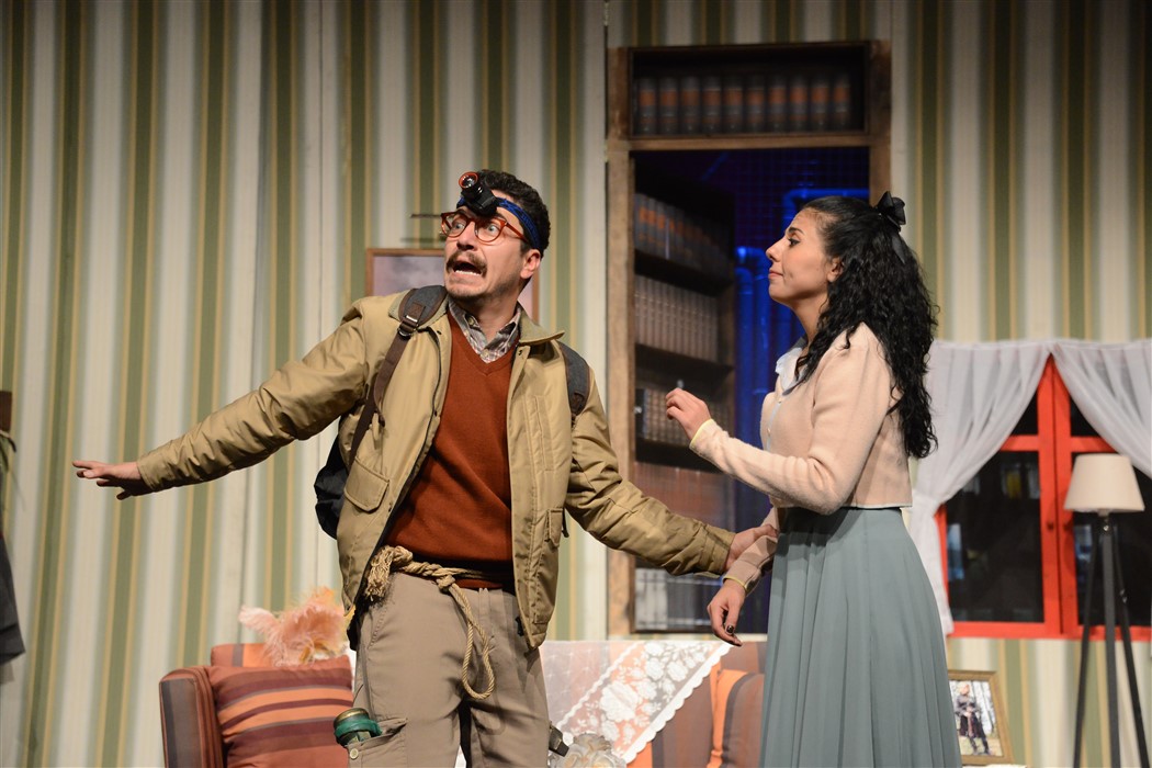 Sivas Devlet Tiyatrosu Perdeyi Açtı