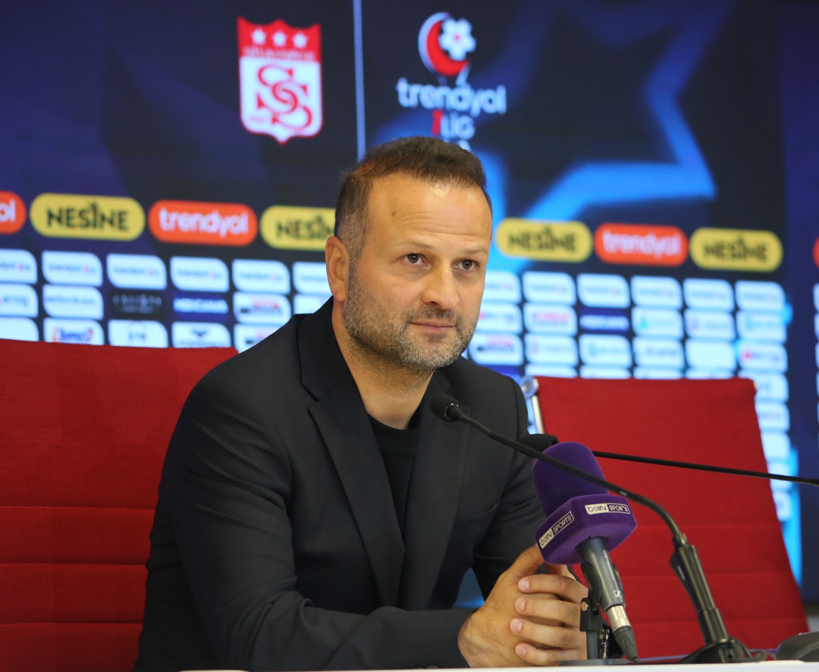 Osman Zeki Korkmaz Hakeme Sitem Etti