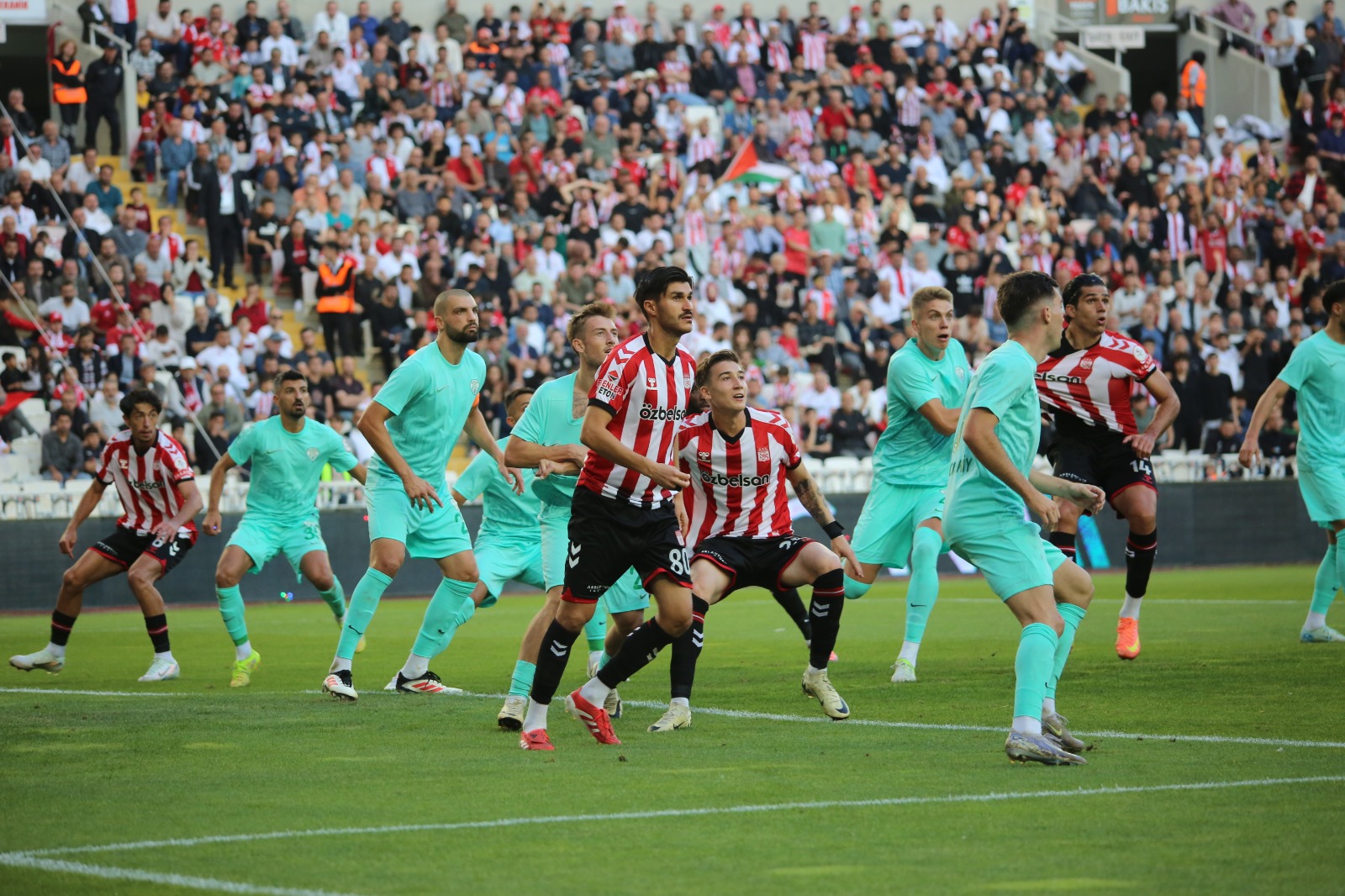 Sivasspor'un Yenilmezlik Serisi 5 Maça Çıktı