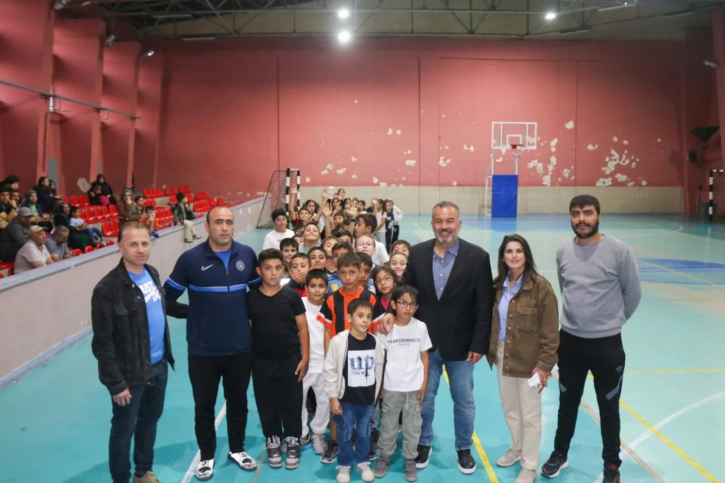 Sivaslı Gençler Sporla Geleceğini Şekillendiriyor