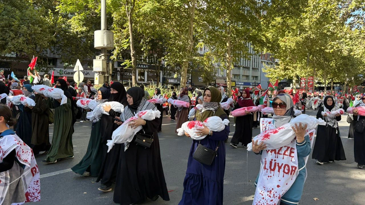 Yüzbinler Filistin için tek yürek oldu