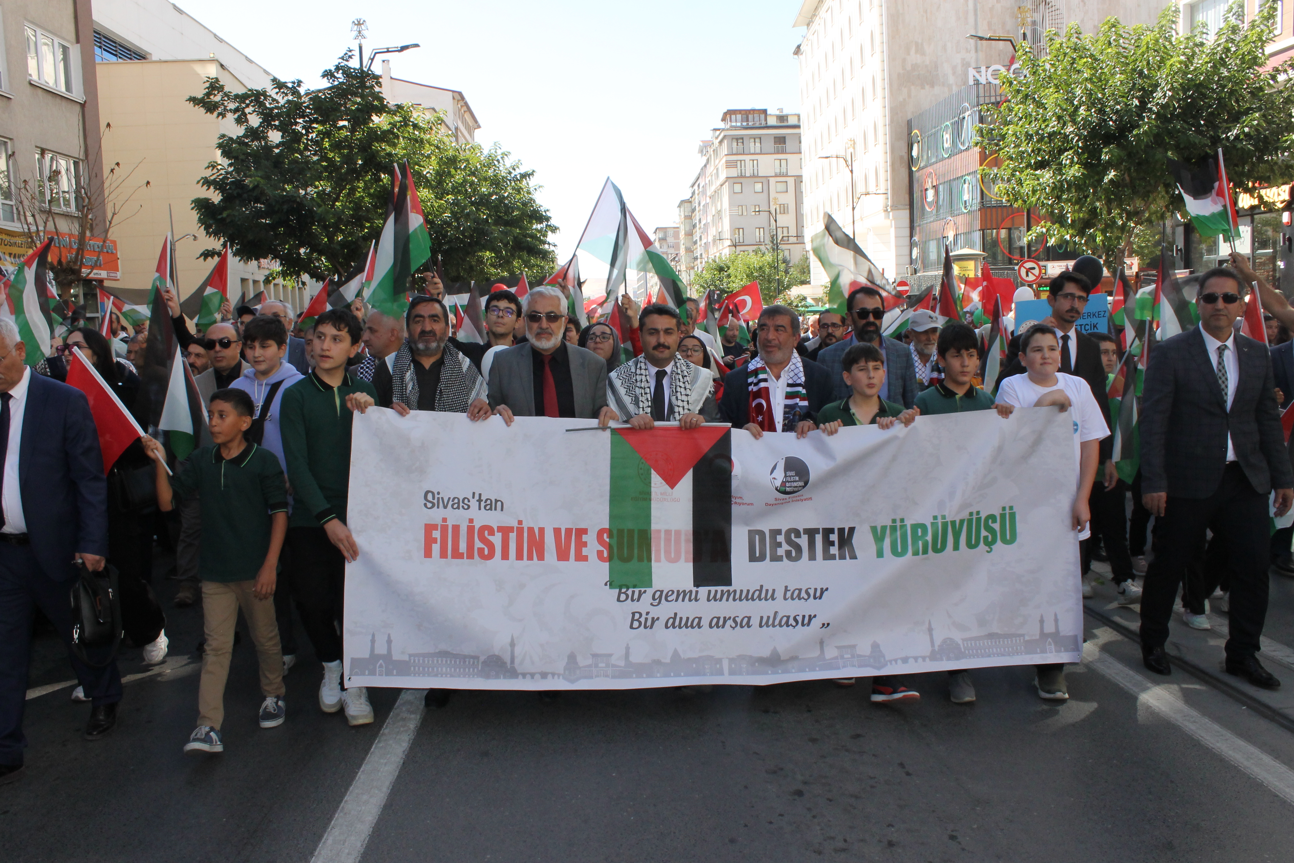 Sivas Gazze İçin Yürüdü