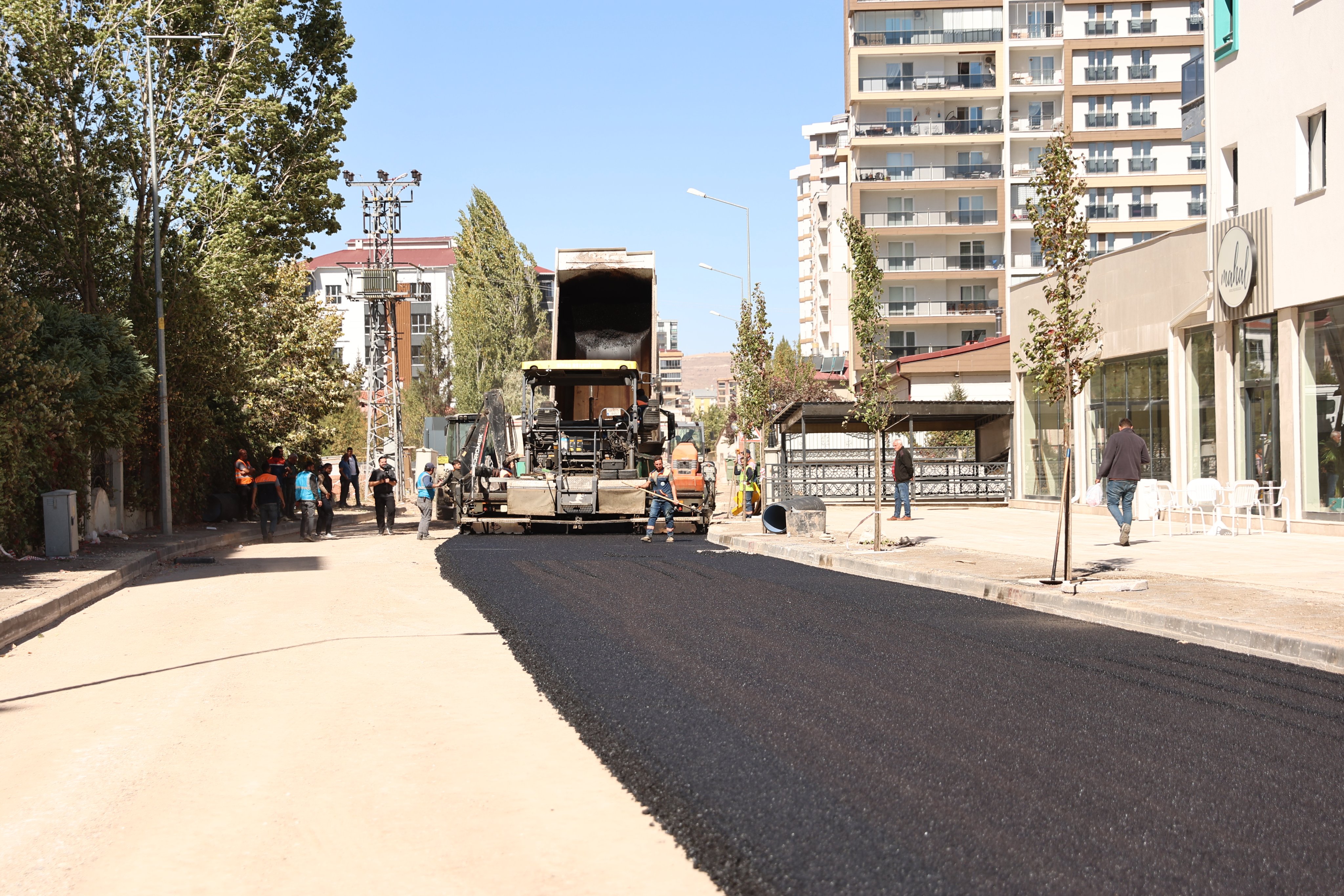 Sivas Belediyesi’nden Kardeşler Mahallesi’ne Kalıcı Çözüm