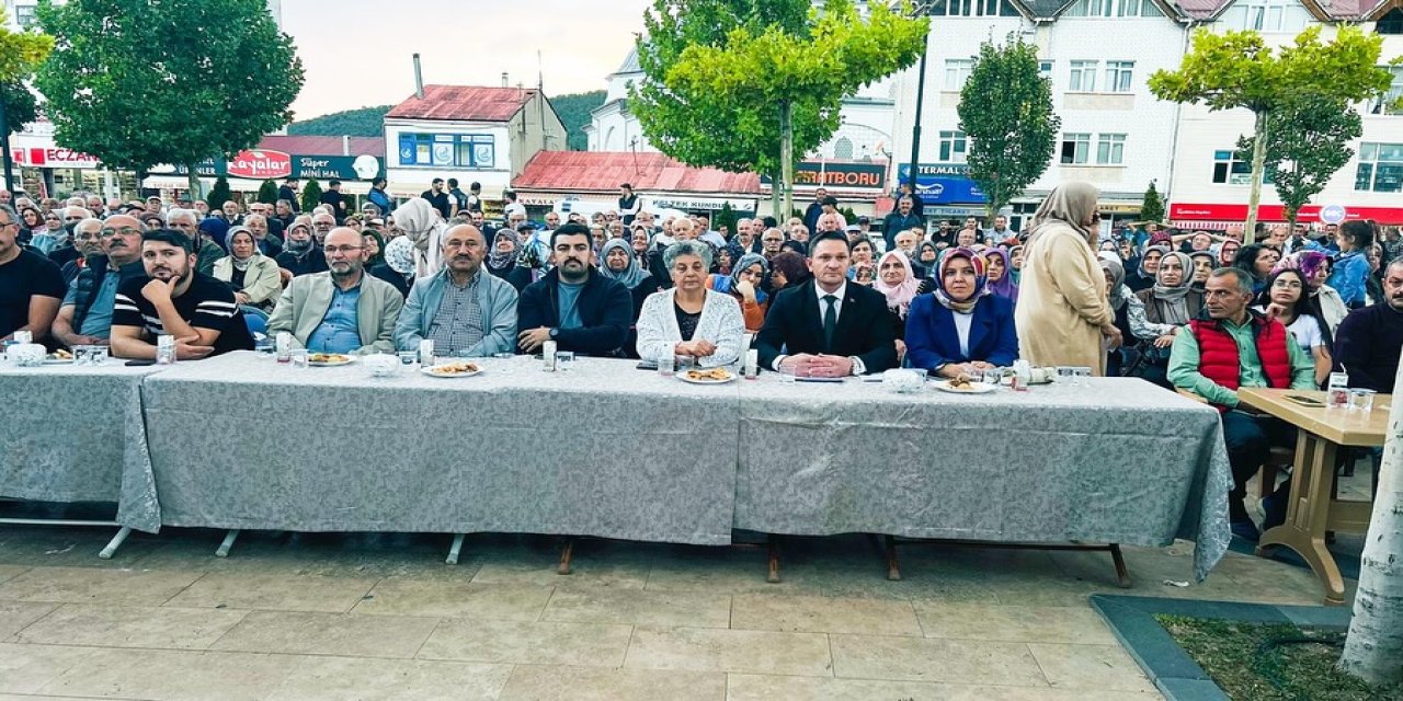 Koyulhisar'da başkan halkla buluştu